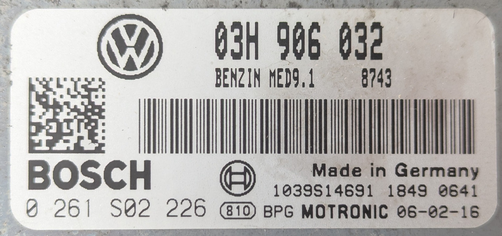 Označenie riadiacej jednotky motora Volkswagen Passat B6 3.2 FSI